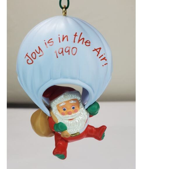 Vintage 1990 Hallmark Keepsake "Joy Is in the Air" Santa Ornament - Picture 2 of 7
